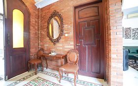 Ubu Villa Balirejo at Yogyakarta City Center